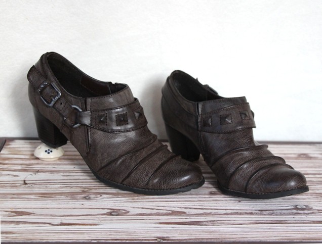 47a. Čevlji, 39    IC = 8 eur