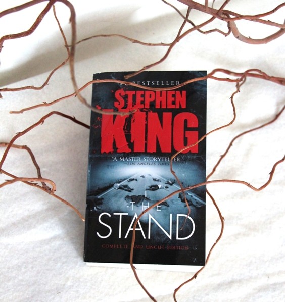 73. The STAND, Stephen King    IC = 5 eur