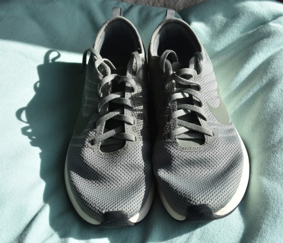 243. Nike Dualtone Racer, 41, kot novi   Cena: 30 eur ( + 2 eur poštnina )