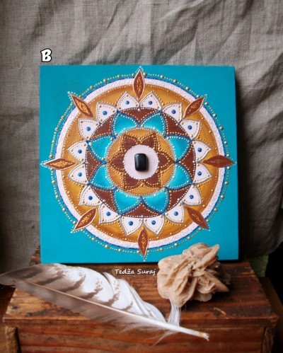 64b. Mandala, akril na platnu,a sokolovim očesom, 20 x 20 cm, avtorsko delo   IC = 15 eur