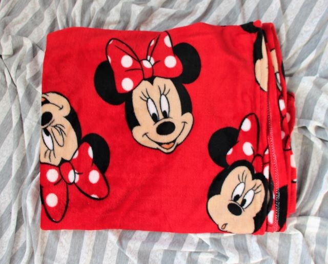 97a. Minnie Mouse dekca, flis    IC = 5 eur