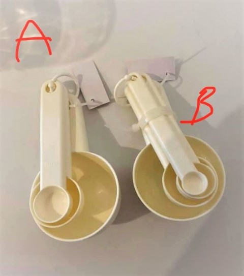 205. Plasticne merilne posodice (Ikea), pri A manjka 1m   ICa,b = 1 eur
