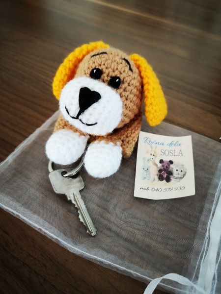 1. Kvačkan psiček z žepom za ključe   IC = 10 eur