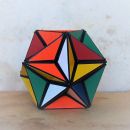 17. Rubikova kocka  s trikotniki    IC = 4 eur