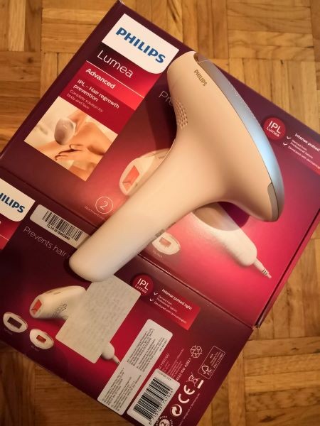 55. IPL odstranjevalec dlačic PHILIPS LUMEA SC1997-00   IC = 50 eur