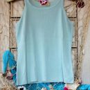 28a. Top, S-M, 30% silk, 70 % viskoza    IC = 3 eur