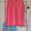 28e. Top, M, 65 viskoza, 35 nylon   IC = 3 eur