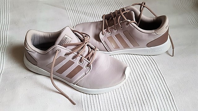 27. Ženske adidaske,  velikost: UK 6, Fr 39,5   C = 7 eur