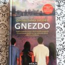 102. GNEZDO, Cynthia D'Aprix Sweeney   IC = 5 eur