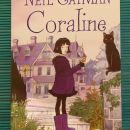 11b. Neil Gaiman: Coraline    IC = 6 eur