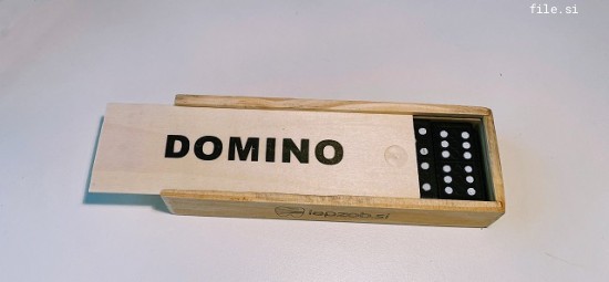 77. Domino   IC = 5 eur