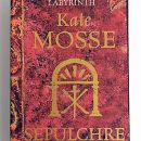 83. Kate Mosse: Sepulchre, v angleščini   IC = 7 eur