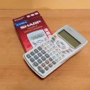 18a. Kalkulator Sharp   IC = 2 eur