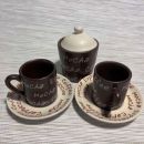 105c. Set dveh skodelic za espresso (majhne!) in sladkornice (rjavo – bež) IC = 3 eur