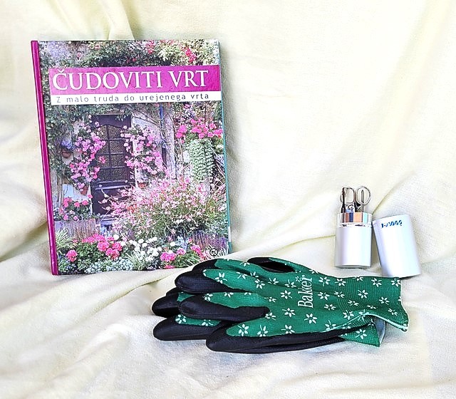 21e. Knjiga Čudoviti vrt, rokavice (M), set za manikuro  IC = 3 eur