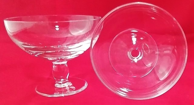 40c. Dva kristalna kozarca za sladice   IC = 3 eur