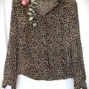 98d. Srajčka Moschino, 40-42 (it.46), viskoza   IC = 5 eur