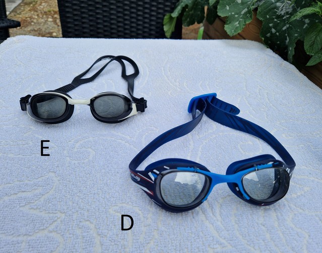 47d,e. Otroška plavalna očala   ICd,e = 1 eur