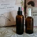 103a,b. Steklenički z razpršilko, približno 100 mL   ICa,b = 1 eur