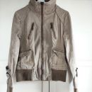 62g. Peščena ženska jakna znamke STRADIVARIUS, velikost L (realna M)  IC = 5 eur