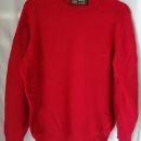 184f. Rdeč pulover z vezenino lisičke, velikosti S  IC = 3 eur
