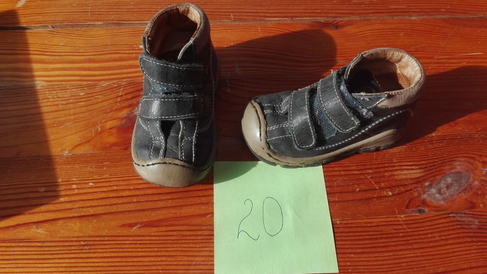 Otroški čevlji_prodam - foto povečava