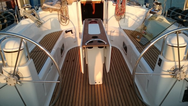 SUN ODYSSEY 45.2 - foto