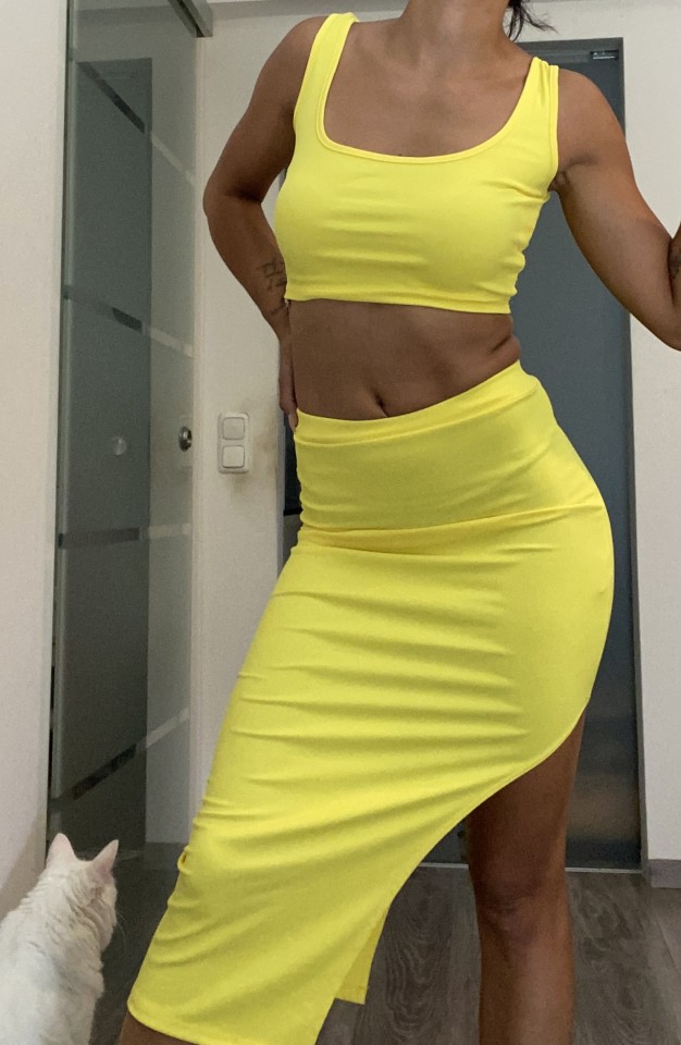 Rumen komplet Nov 22€ - foto povečava