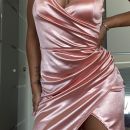 Glam rosa obleka 40€