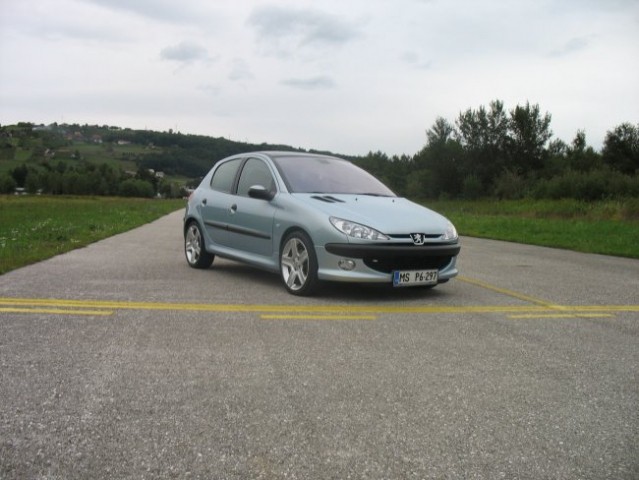 Peugeot 206 - foto
