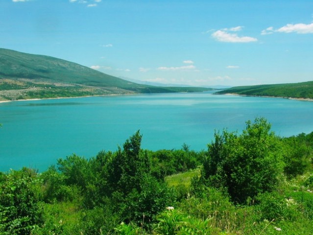 Peručko jezero