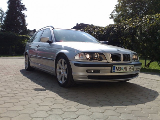 330 dA Touring - foto