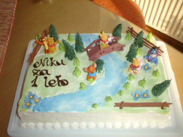 TORTA ZA 1.ROJ.DAN - foto