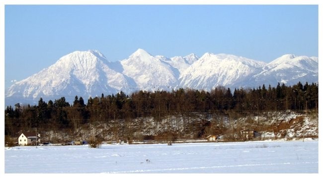 Gore in pokrajine - foto povečava