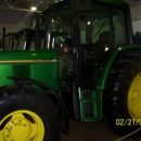 miljoniti traktor serije 6400 v metalno zeleni barvi
