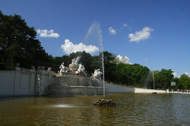 DUNAJ - PARK SCHÖNBRUNN - foto povečava