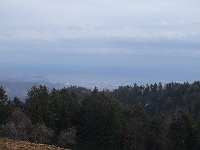 Pogled iz Žavcarjevega Vrha na Maribor