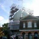 kupola observatorija v rekonstrukciji - đeki na čarno
