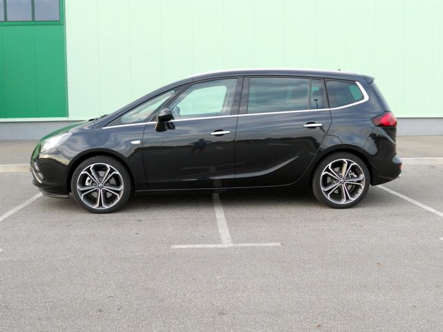 Opel Zafira - foto