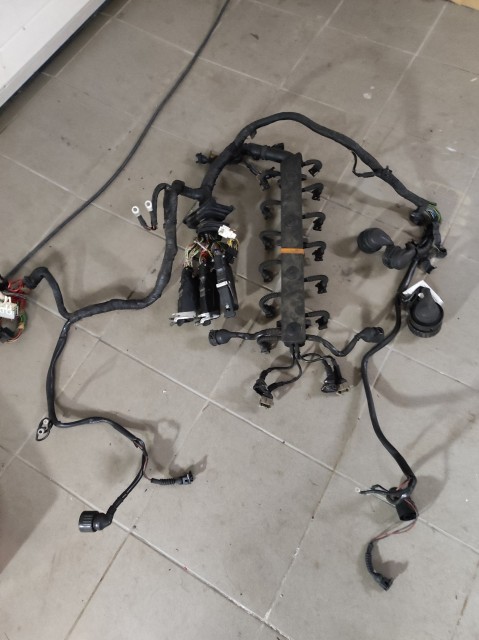 Avto motor - foto