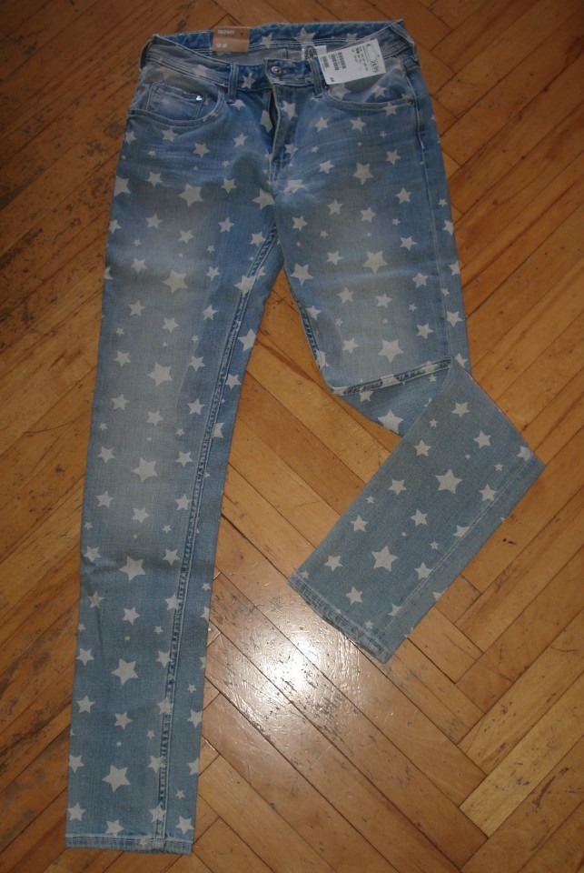 158-nove hm kavbojke z zvezdicami-nove, z etiketo, skinny model cena: 15 eur