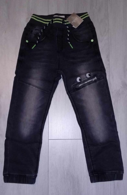 116-NEXT NOVE KAVBOJKE MONSTER-z etiketo, mehke cena: 17 eur