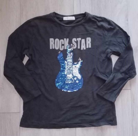 134-ZARA MAJČKA ROCK STAR-lepo ohranjena, kitara iz bleščic. temno siva 5 eur