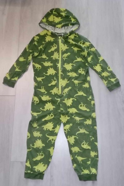 122-128-PIŽAMA DINO-lepo ohranjena, na zadrgo  cena; 6 eur