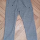 128-NEXT TRENIRKA-rahlo kosmatena, lepo ohranjena, vrvica je malo natrgana 3 eur