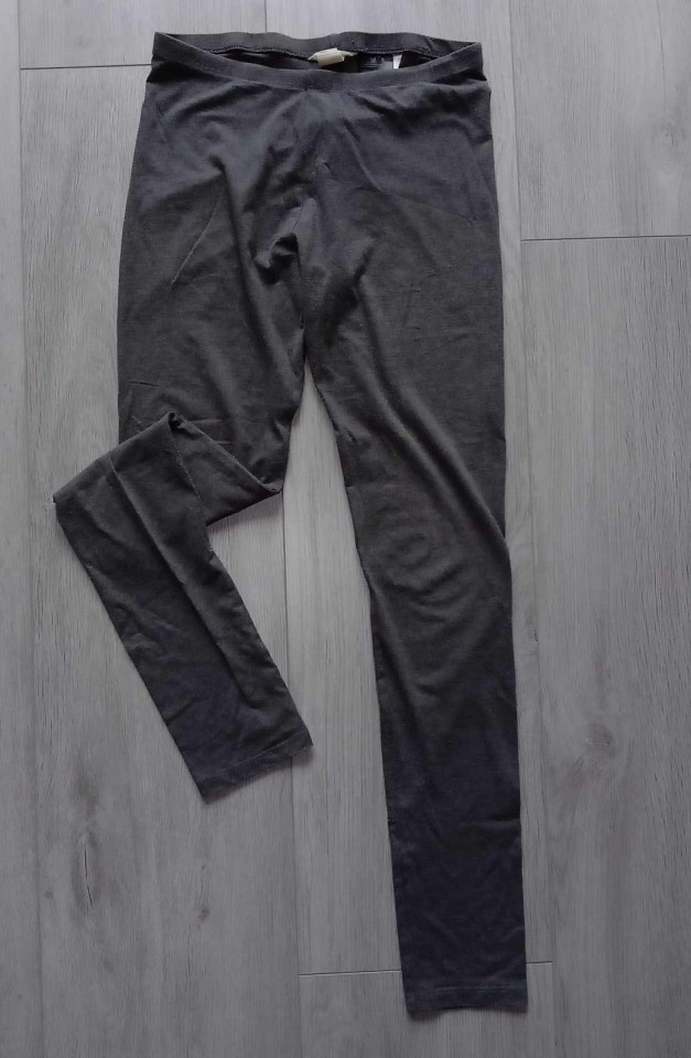 170-HM PAJKICE-temno sive, nošene, ohranjene  cena: 3 eur