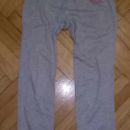 152-GAP TRENIRKA-siva z roza logo napisom-kot nova, mehka cena: 7 eur