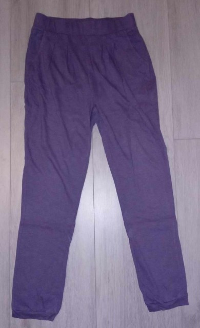 158-GAP BAGGY HLAČE-malo nošene, kot nove, vijola barve  cena: 7 eur
