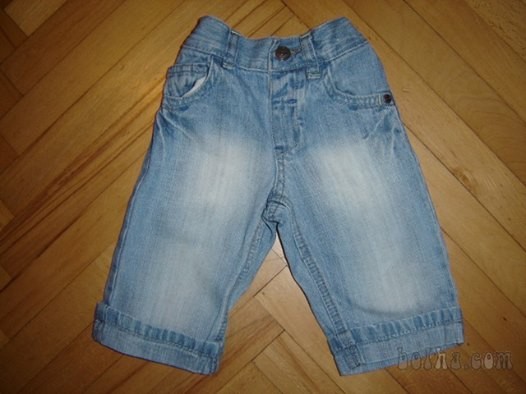 68-NEXT KAVBOJKE-svetel jeans, kot nove, frajerske:) cena: 5 eur