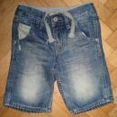 104-gap jeans kratke hlače-lepo ohranjene, v originalu rjave lise po jeansu 7 eur
